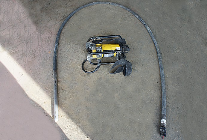 Oztec 1.8 concrete vibrator with 10 ft wand Oztec 1.8 concrete vibrator with 10 ft wand